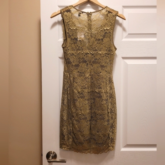 Flower Lace Dress - Picture 2 of 4